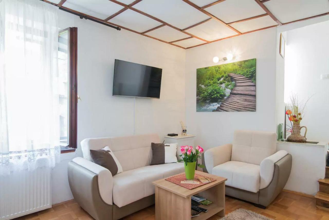 Charming Apartment Копер Екстериор снимка