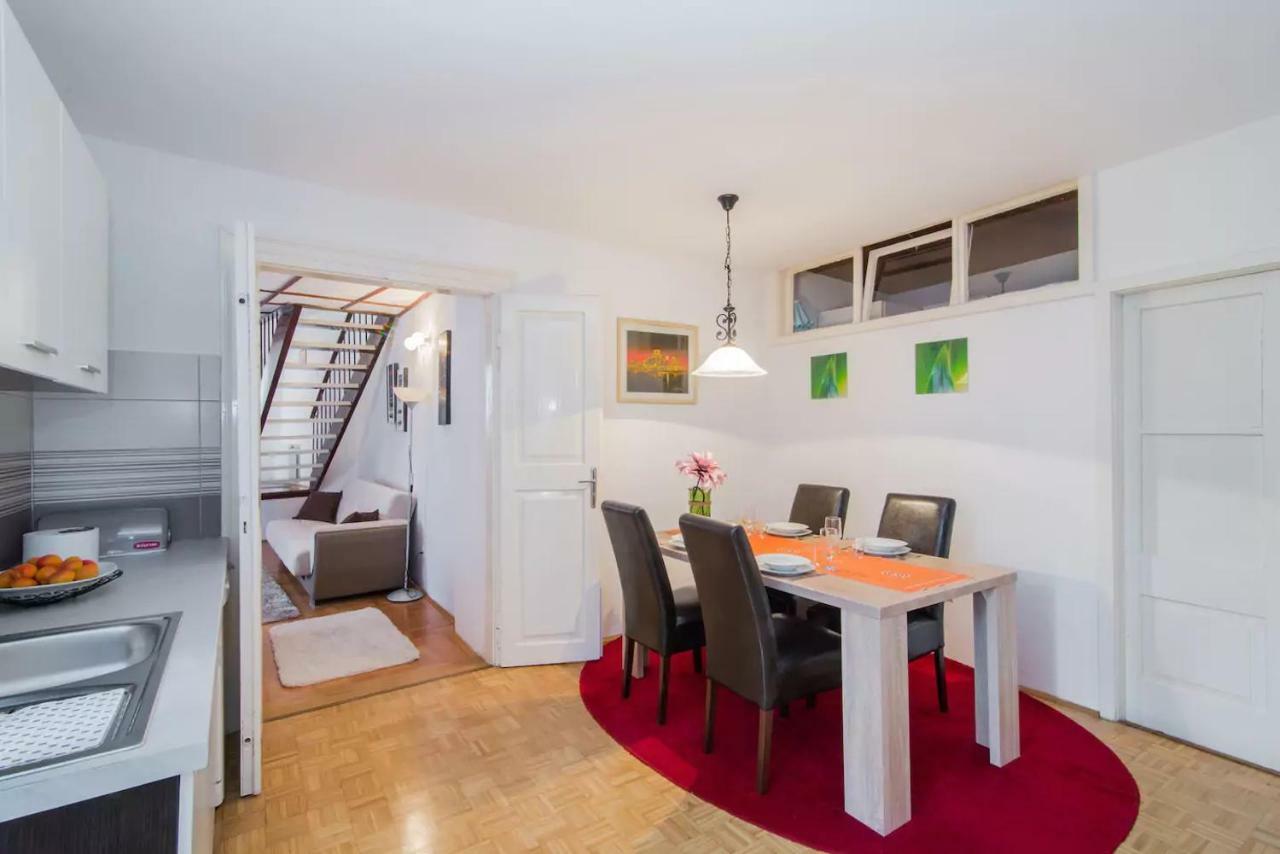 Charming Apartment Копер Екстериор снимка