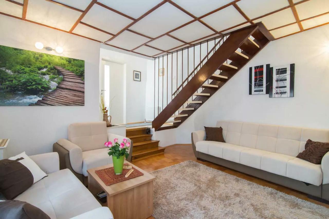 Charming Apartment Копер Екстериор снимка